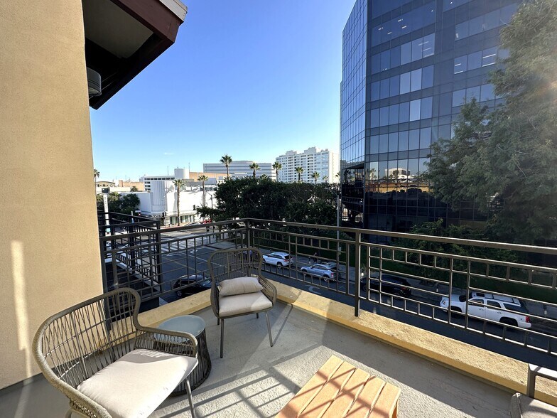 More Photos Of 1149 3rd St, Santa Monica Loft Creative Space For Sale