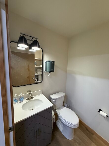 More Photos Of 1364 Airport Rd, Kalispell Office For Lease