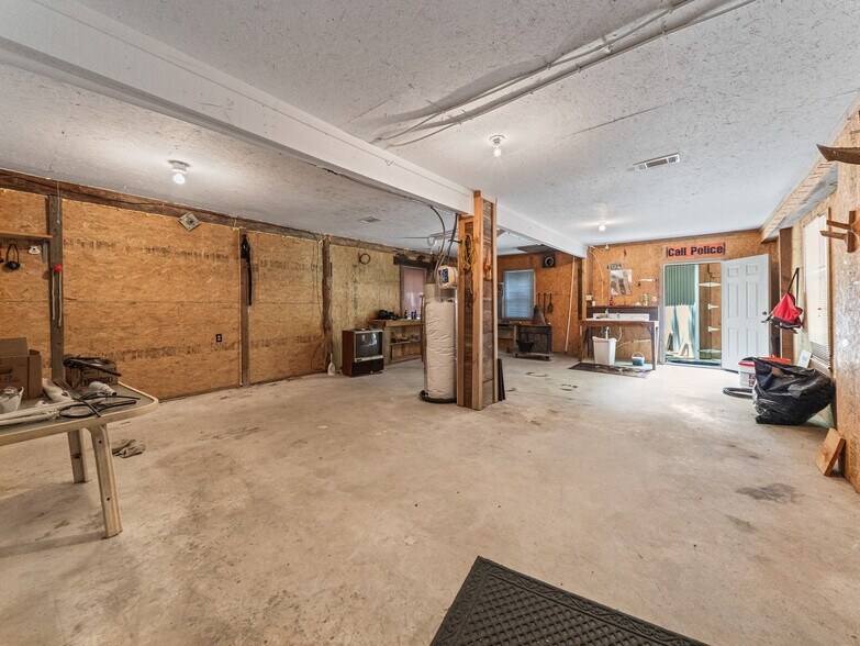More Photos Of 110 Lizard ln, Story Specialty For Sale
