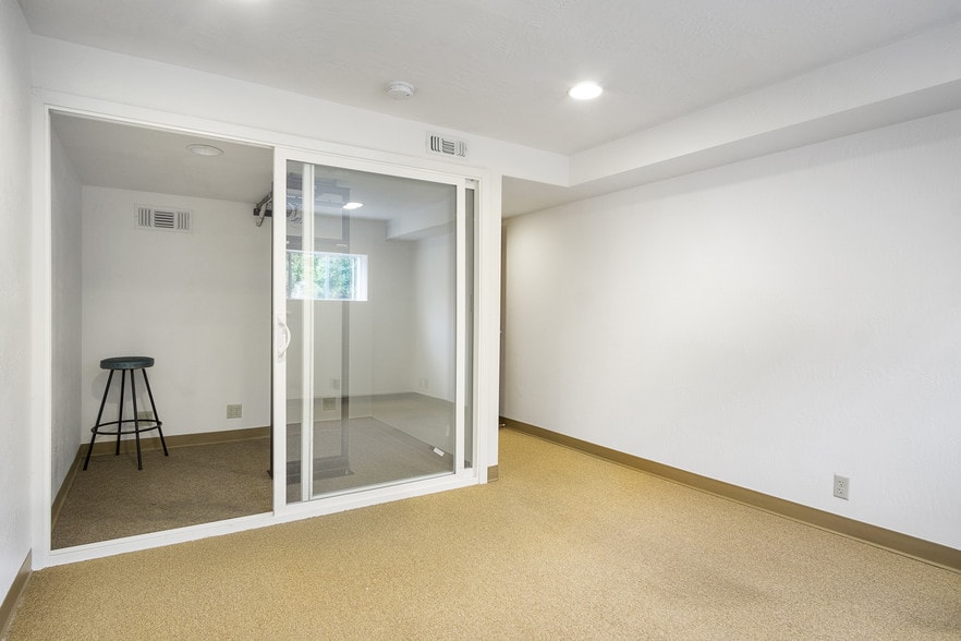 More Photos Of 111 Margaret Ln, Grass Valley Office For Sale