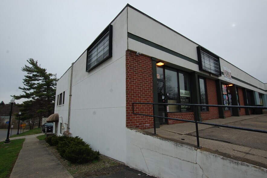 More Photos Of 405 W Third St, Jamestown Unknown For Lease