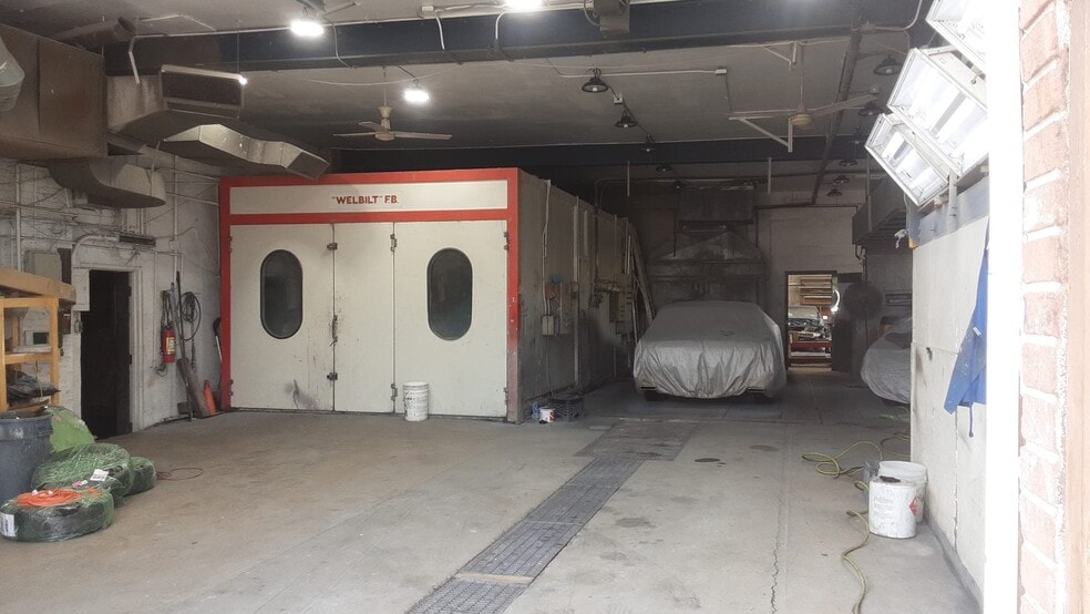 More Photos Of 431 E 1st Ave, Roselle Auto Repair For Sale