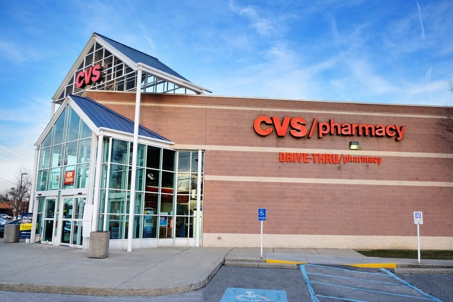 More Photos Of 3307-3325 E Broad St, Columbus Storefront For Sale