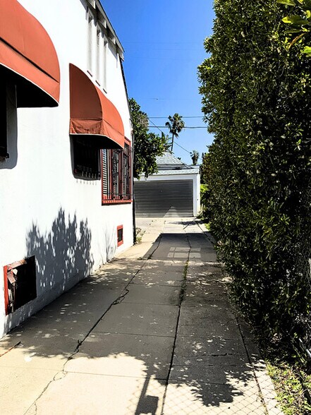 More Photos Of 636-642 N Larchmont Blvd, Los Angeles Office For Sale