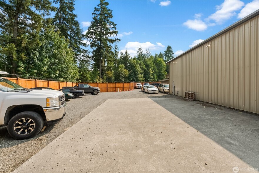 More Photos Of 9707 Key Peninsula Hwy NW, Gig Harbor General Retail For Sale