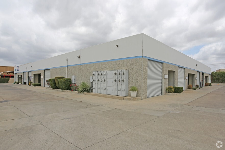 More Photos Of 2860 E Gretta Ln, Anaheim Unknown For Lease