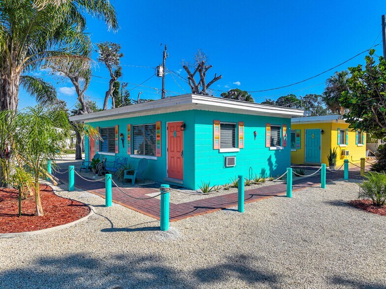 More Photos Of 1900 Manasota Beach Rd, Englewood Apartments For Sale