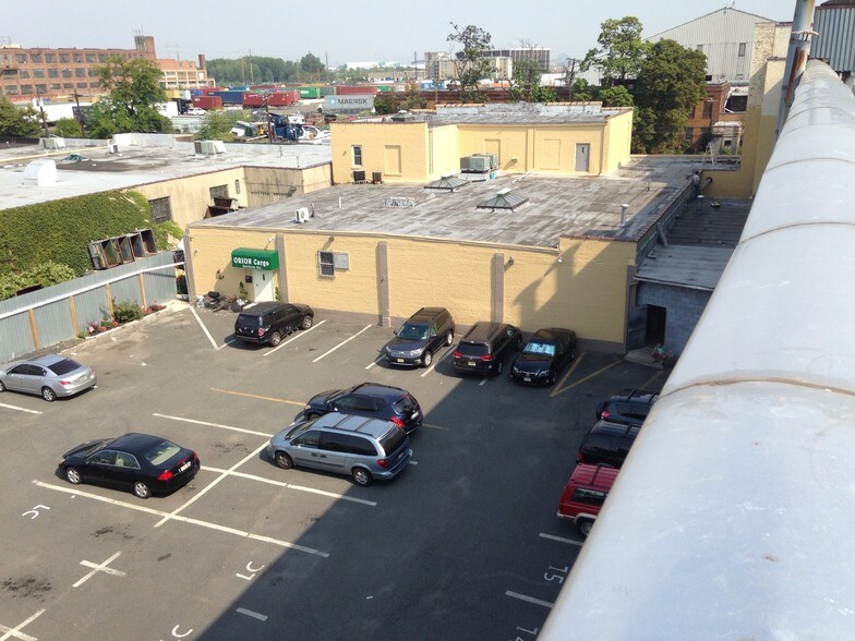 More Photos Of 32 Noble St, Newark Warehouse For Lease