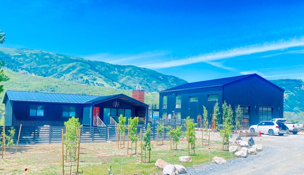 More Photos Of 4770 E 2650 N, Eden Showroom For Lease