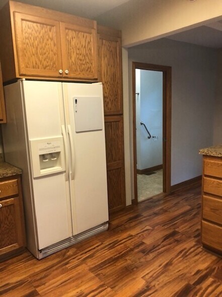 More Photos Of 6368 Elm St, North Branch Office For Sale