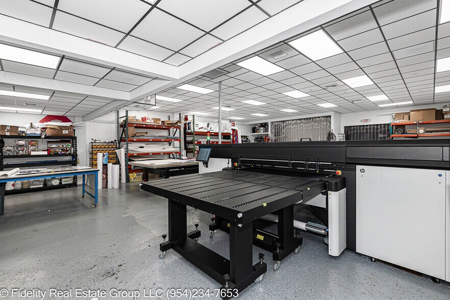 More Photos Of 3650 Coral Ridge Dr, Coral Springs Light Manufacturing For Sale