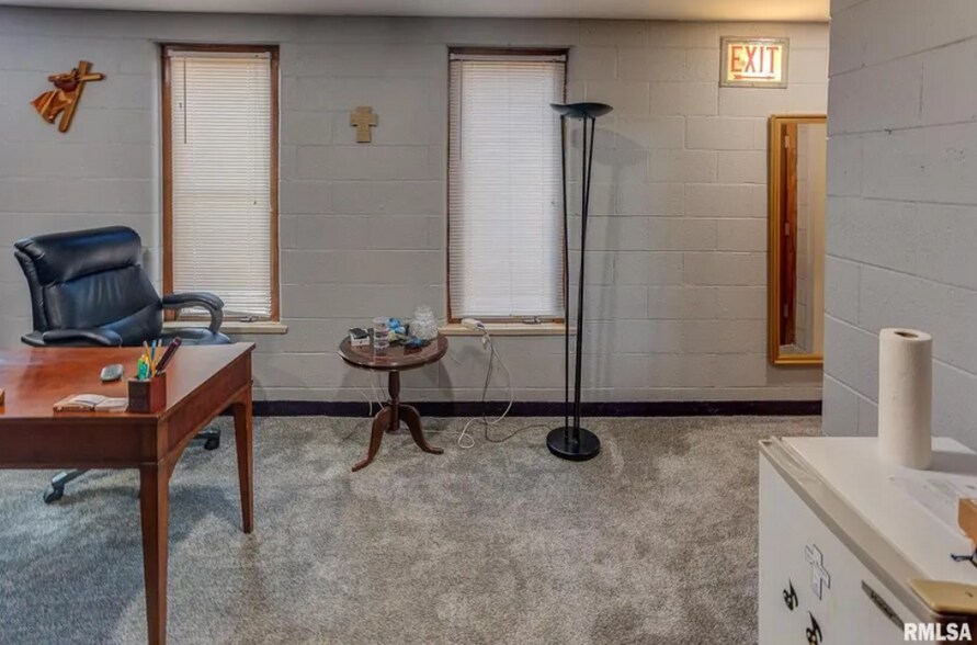 More Photos Of 104 N Pine St, Centralia Religious Facility For Sale