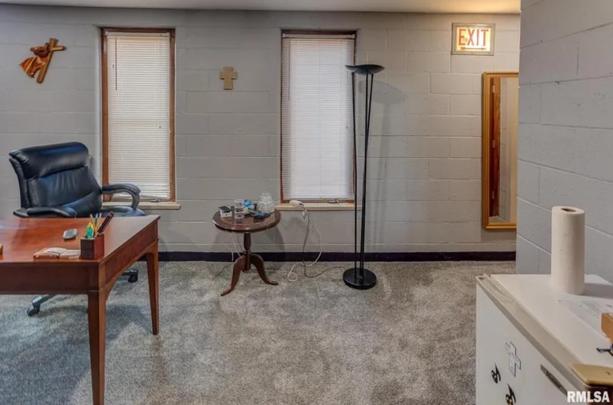More Photos Of 104 N Pine St, Centralia Religious Facility For Sale