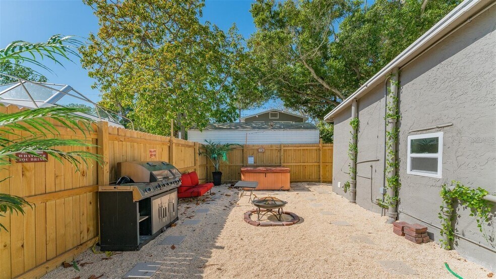 More Photos Of 1668 28th Ave N, Saint Petersburg Multifamily For Sale