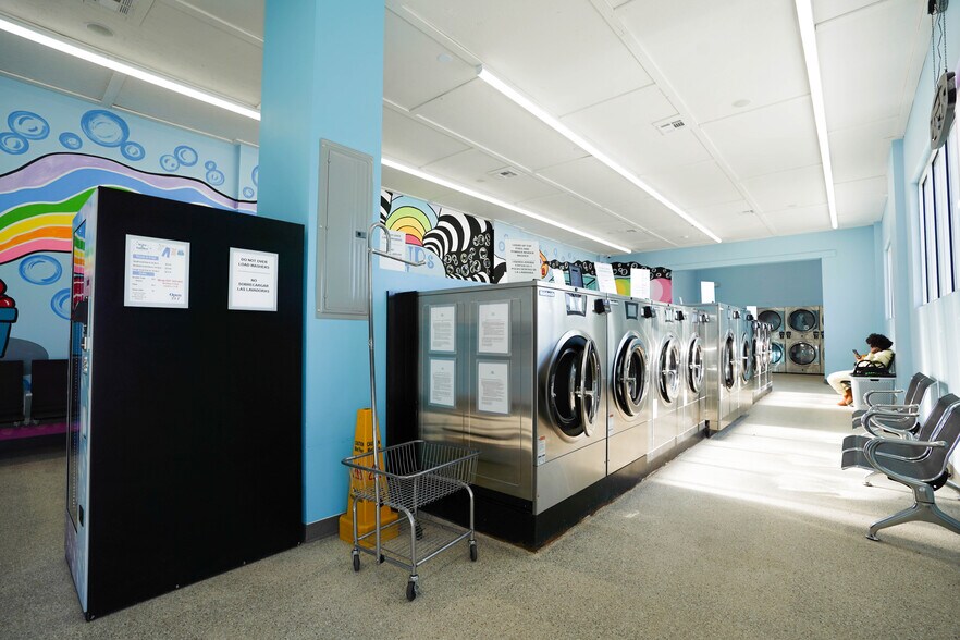 More Photos Of 410 W Parker St, Baxley Office For Sale