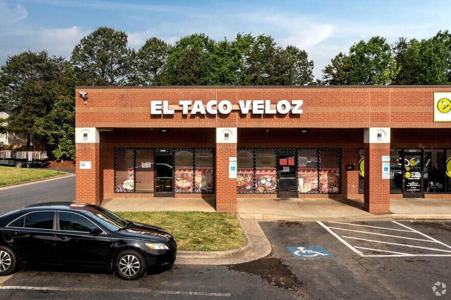 More Photos Of 6701 N Tryon St, Charlotte General Retail For Sale