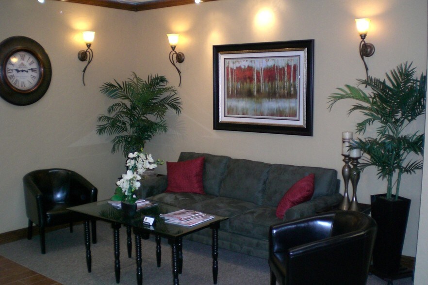 More Photos Of 2947 E Broadway St, Pearland Office For Sale