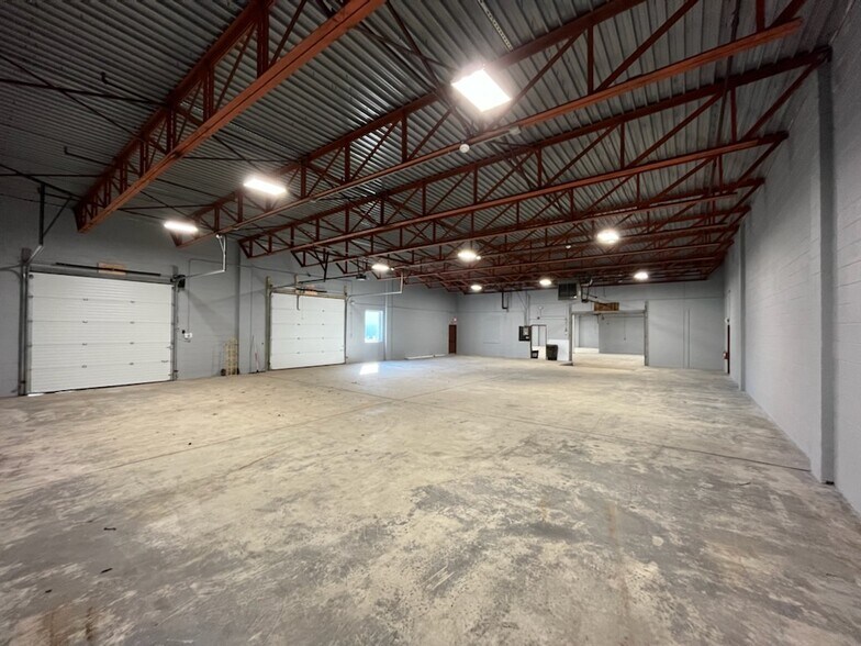 More Photos Of 110 Webb St, Hamden Warehouse For Sale