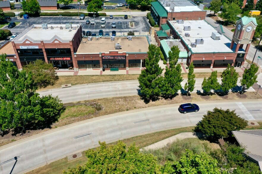 More Photos Of 2101 W Chesterfield Blvd, Springfield Office For Sale