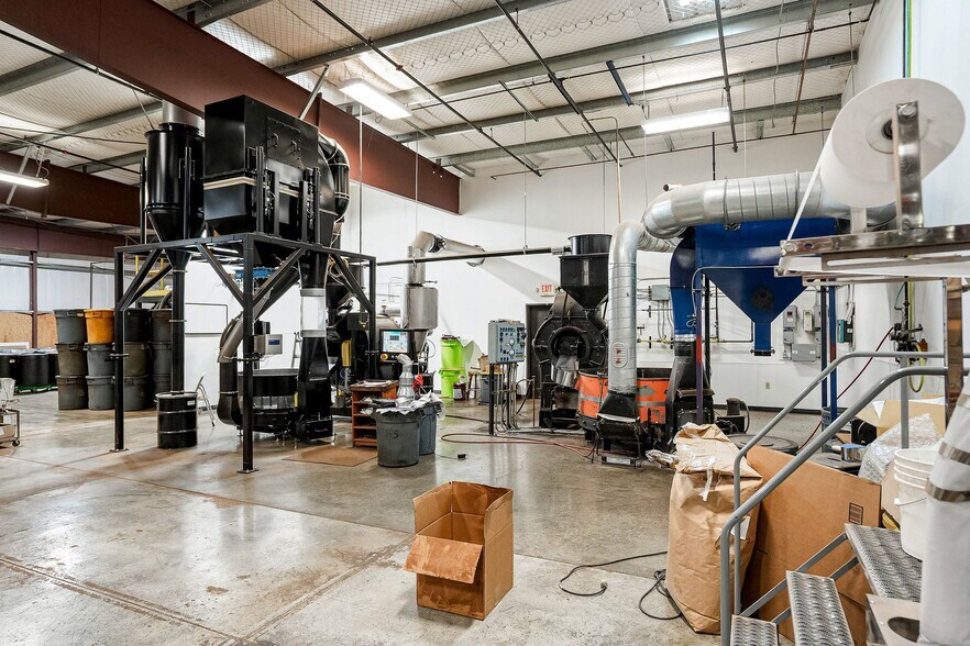 More Photos Of 1852 Fescue St SE, Albany Office For Sale