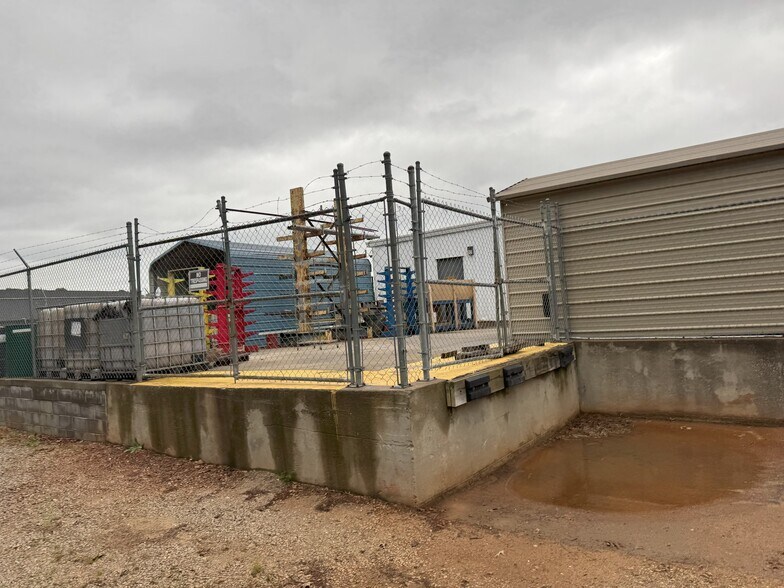 More Photos Of 880 W Union Rd, West Union Industrial For Sale