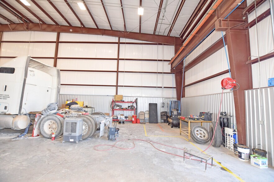 More Photos Of 2250 Dixie Blvd, Odessa Industrial For Sale