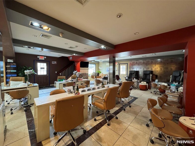 More Photos Of 2087 Burnt Mills Rd, Bedminster Storefront Retail Office For Sale