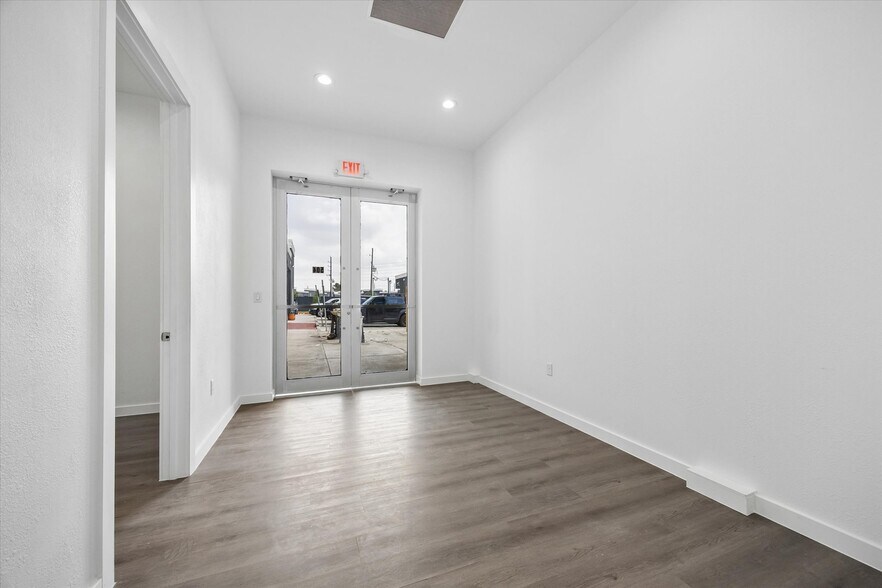 More Photos Of 26621 Cook Field Rd, Katy Loft Creative Space For Lease