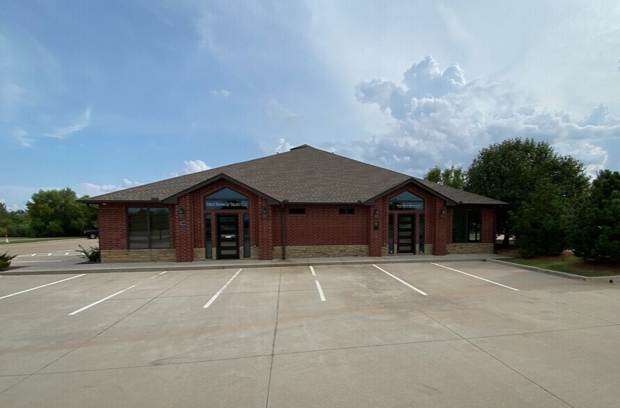 More Photos Of 2216 NW 164th, Edmond Office For Sale