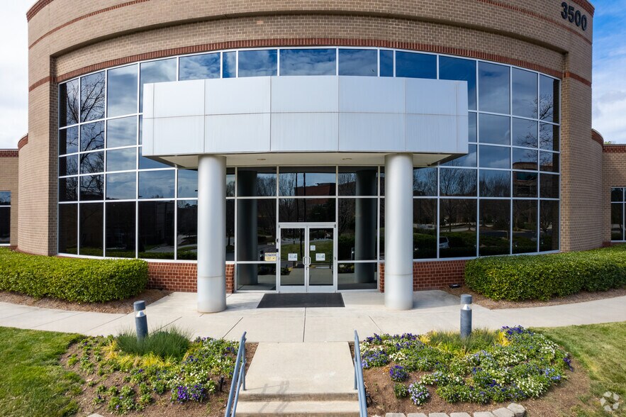 More Photos Of 3500 Paramount Pky, Morrisville Research And Development For Lease