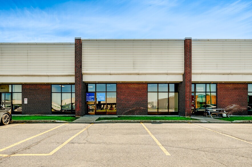 More Photos Of 1520-1660 Av 55E, Montréal Warehouse For Lease