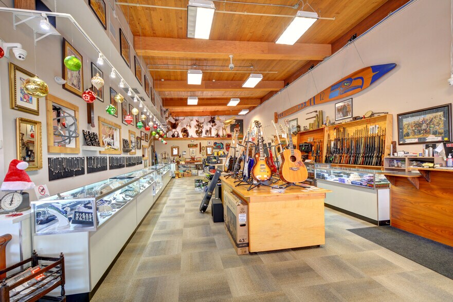 More Photos Of 1048-1052 State Ave, Marysville Storefront For Sale