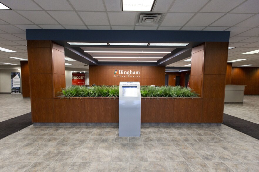 More Photos Of 30600 Telegraph Rd, Bingham Farms Office For Lease