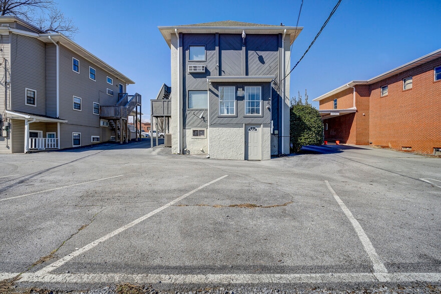 More Photos Of 200/204/206 Watauga Ave, Johnson City Apartments For Sale