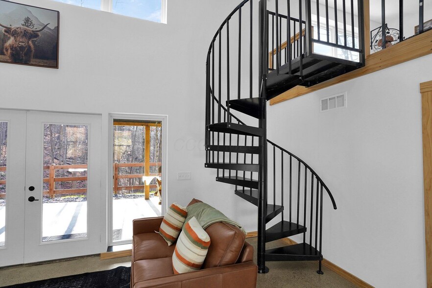 More Photos Of 21360 State Route 327, Laurelville Specialty For Sale