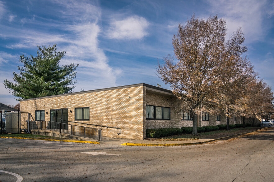 More Photos Of 4122 Shelbyville Rd, Louisville Medical For Sale