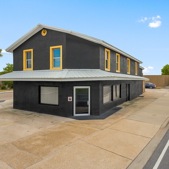 More Photos Of 2900 E 5th St, Panama City Restaurant For Sale