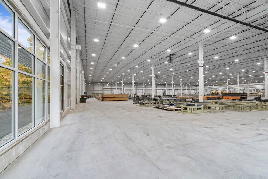 More Photos Of 3101 Fruit Ridge, Grand Rapids Manufacturing For Lease