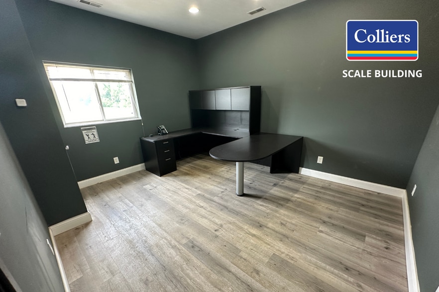 More Photos Of 7849 Harrison Ave, Cleves Flex For Lease
