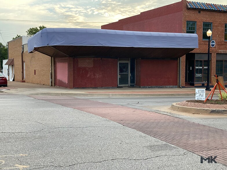 More Photos Of 531 NW 23rd St, Oklahoma City Storefront For Sale