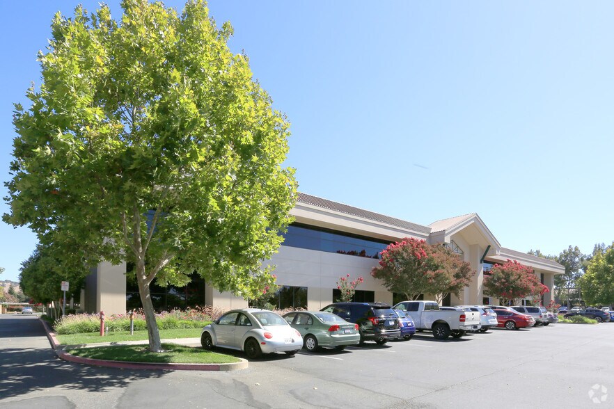 More Photos Of 550 Gateway Dr, Napa Office For Lease