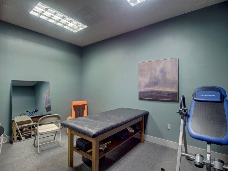 More Photos Of 1000 Van Buren Ave, Indian Trail Flex For Lease