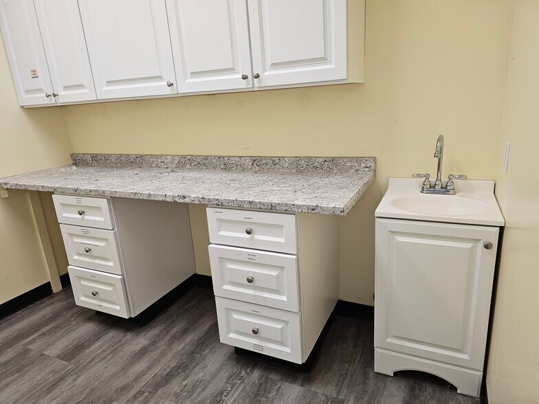 More Photos Of 3106 Rolison Rd, Redwood City Freestanding For Sale