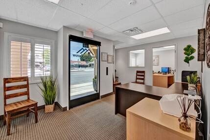 More Photos Of 137 S Prospect Ave, Tustin Office For Lease