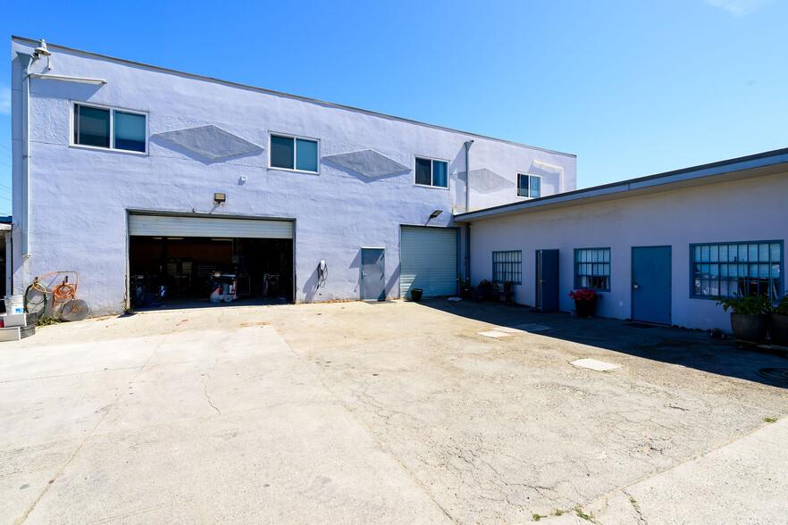 Primary Photo Of 2625 Fair Oaks Ave, Redwood City Warehouse For Lease