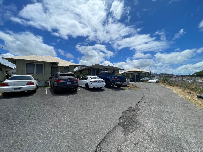 More Photos Of 1039 Kamehameha IV Rd, Honolulu Multifamily For Sale