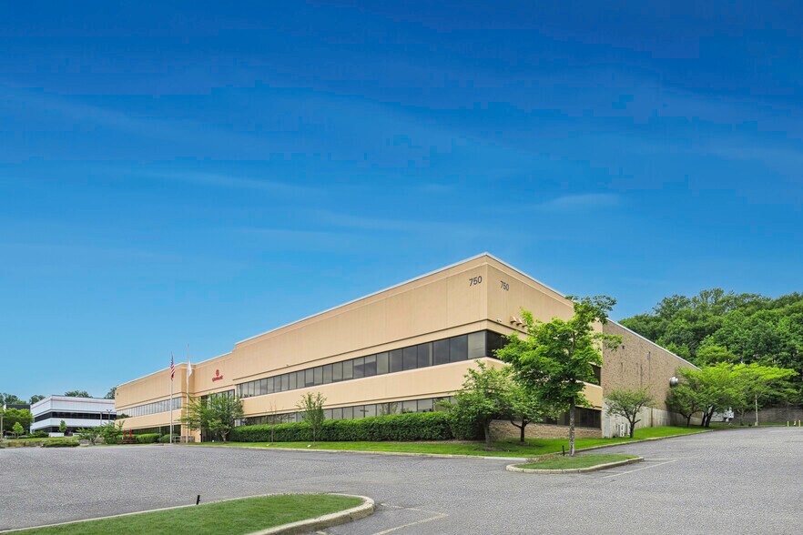 More Photos Of 750 Corporate Dr, Mahwah Manufacturing For Lease