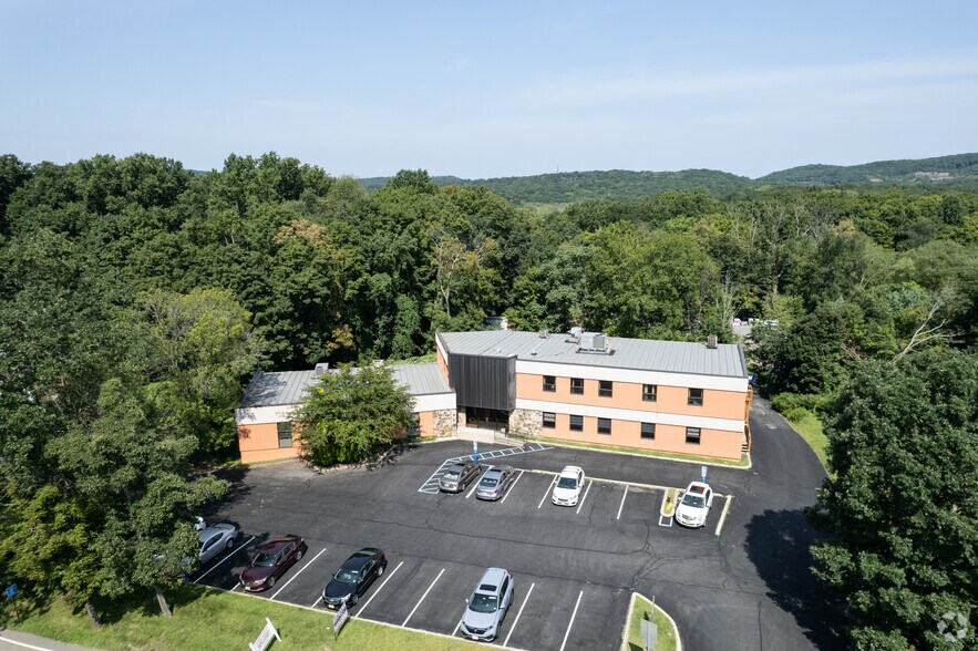 More Photos Of 4 Waterloo Rd, Stanhope Office For Sale