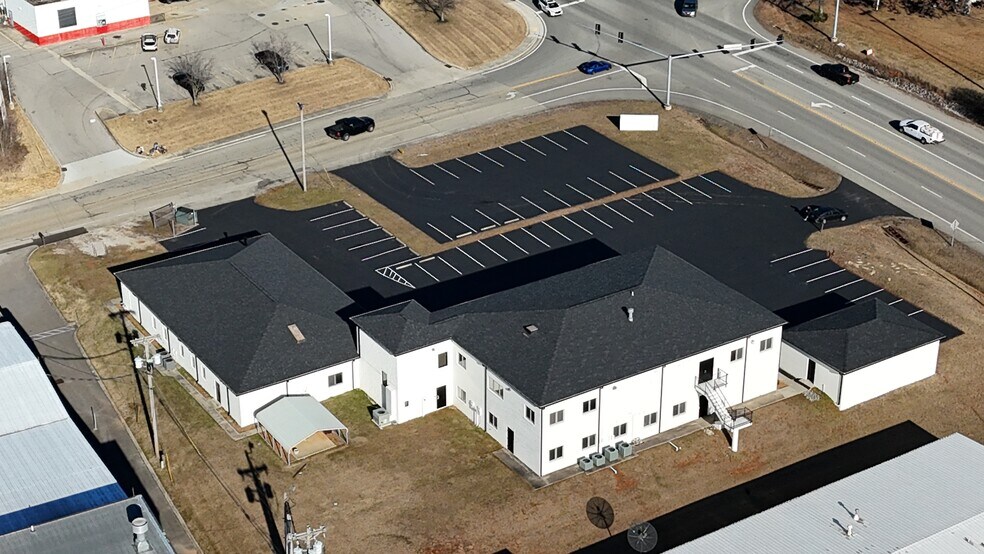 More Photos Of 1221 S Willow Ave, Cookeville Office Residential For Sale
