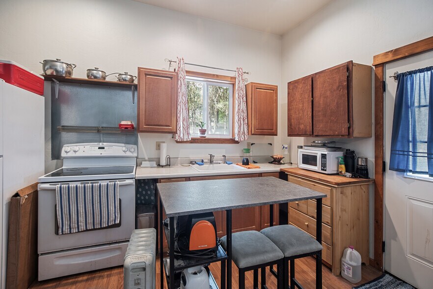 More Photos Of 459 Galice Rd, Merlin Religious Facility For Sale